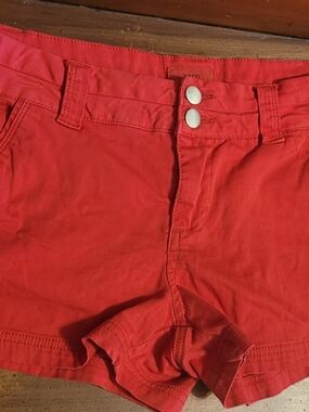 BKE Red Women’s Shorts
